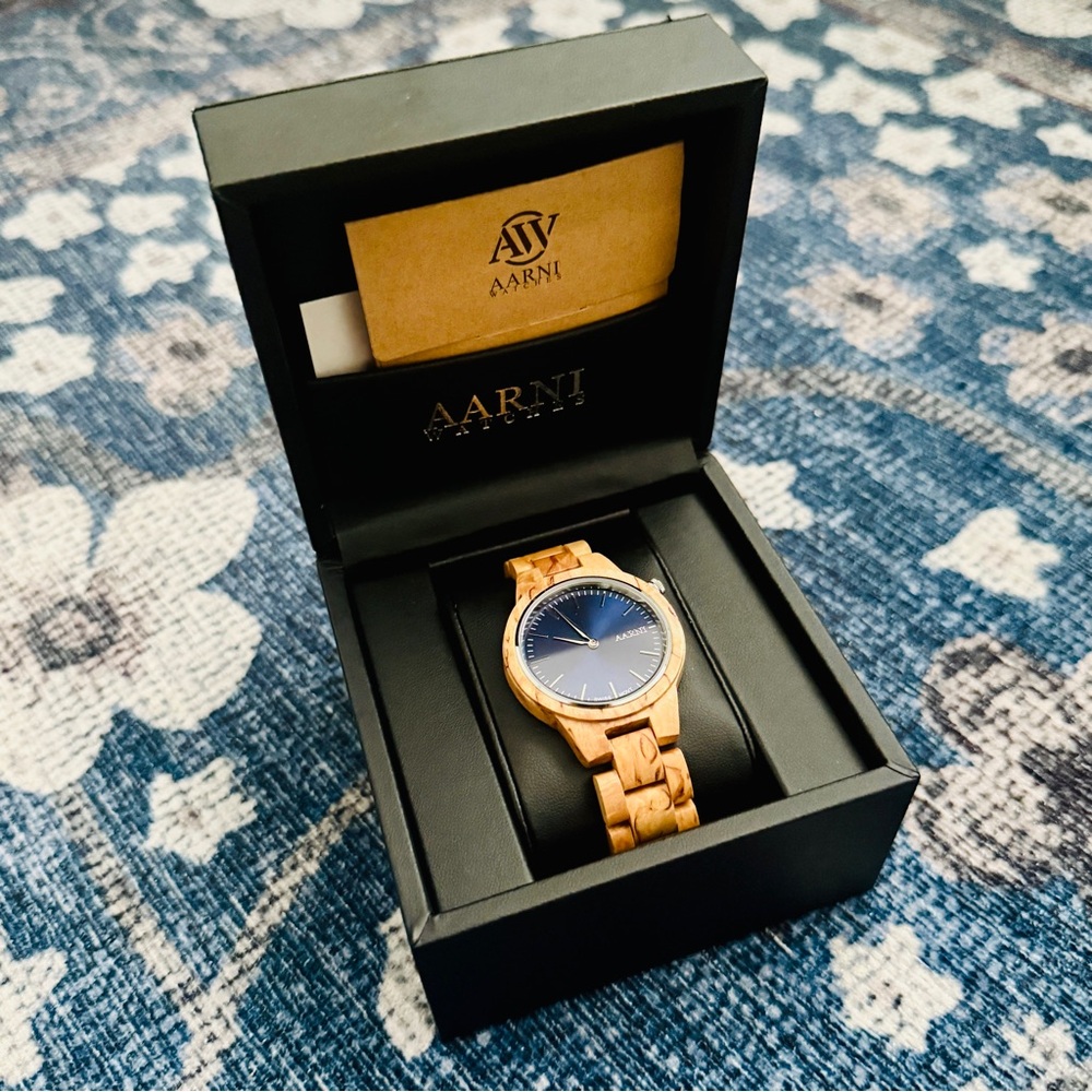 🆕 IN BOX! • Aarni Scandanavian‎ wooden watch • Vega Curly Birch